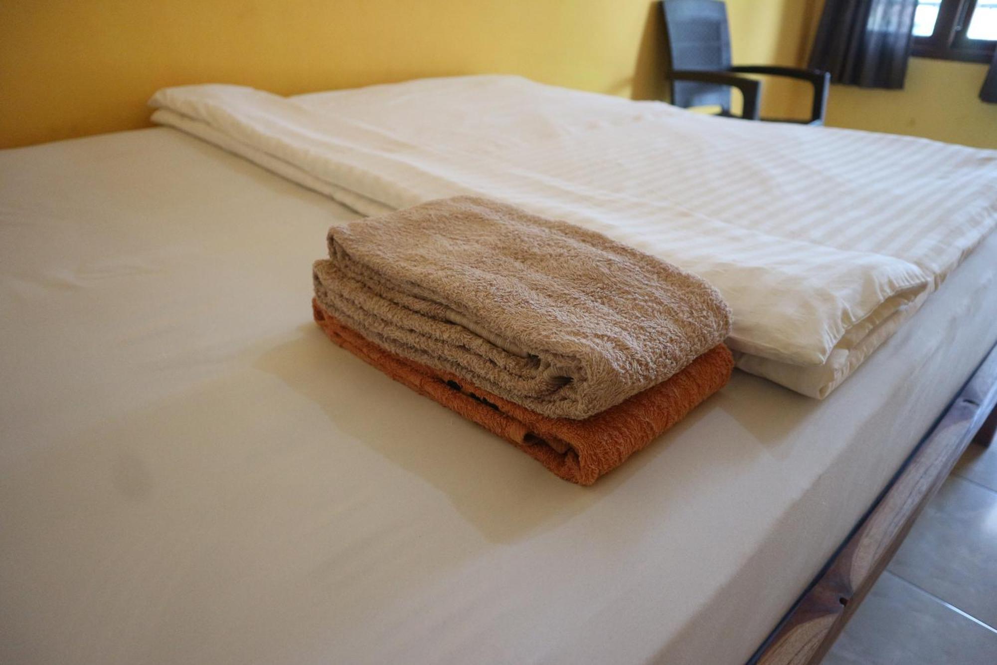 Tange Guest House Ruteng Eksteriør bilde